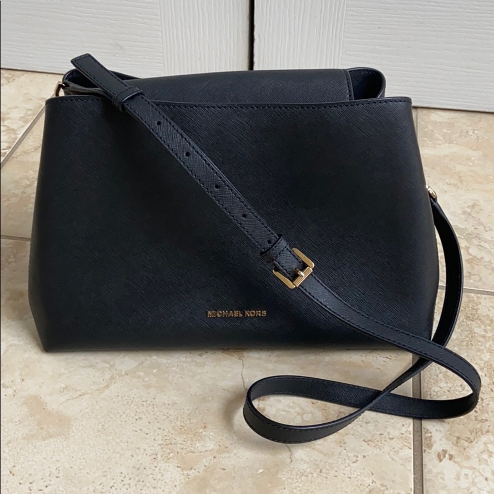 Michael Kors Portia Medium Saffiano Shoulder Bag